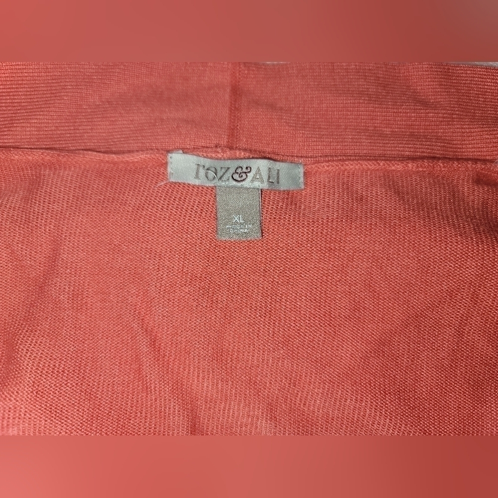 Ladies XL Cardigan - Picture 2 of 2